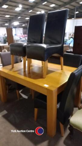 Oak dining table and 6 leather chairs