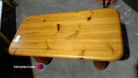 Pine coffee table with skittle shaped legs - 3