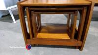 Nest of 3 teak coffee tables - 3