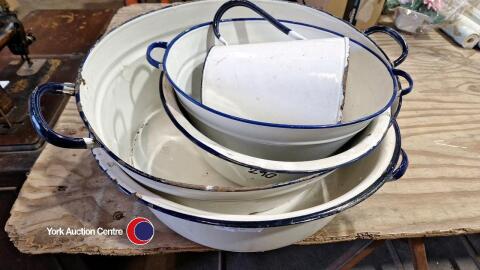 Quantity of vintage enamel wear including jug , bowls etc