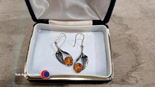 Pair of 925 silver and amber earrings