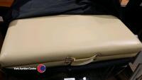 Folding massage table in bag - 2