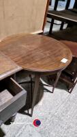 Edwardian mahogany centre table - 2