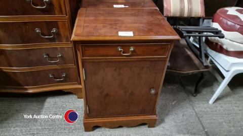 Pair of mahogany bedside chests