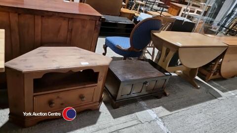 2 x TV cabinets and drop leaf table