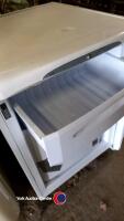 Hotpoint FZA36P freestanding freezer, 3 large drawers, bottom drawer cracked but functional, 2ftx2ftx32in, gwo - 4