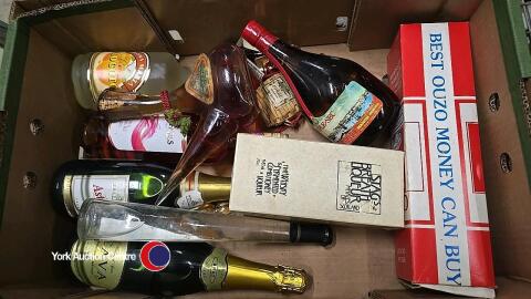 Box of alcohol including Cava and wine