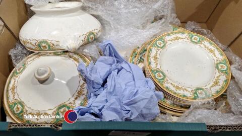 Quantity of plates and tureens