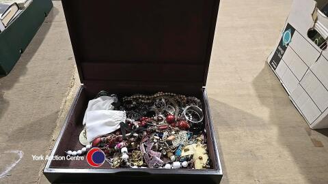 Box of jewellery