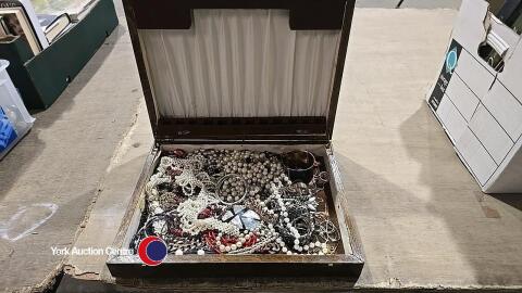 Box of jewellery