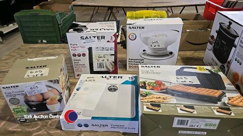 5 x household equipment; waffle maker, egg cooker, rapid boil kettle, kitchen & bathroom scales.