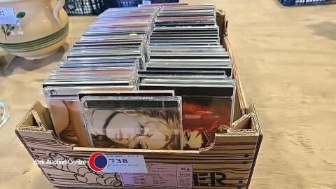 Large quantity of pop CDs