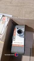 3 x vintage Bell & Howell clockwork 8mm cine cameras - 3