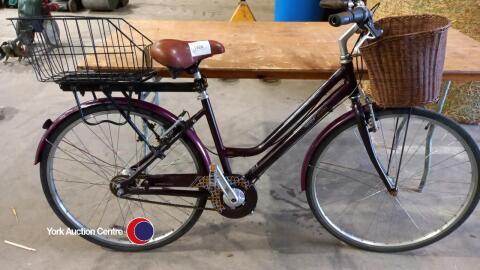 Ladies town bike with 2 baskets