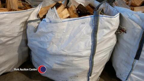 Dumpy bag hardwood logs