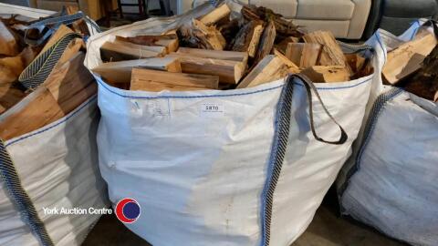 Dumpy bag hardwood logs