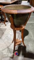 Wooden jardiniere with metal pot - 2