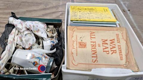 2 x boxes of vintage and collectable items