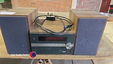 Pioneer mini stereo system