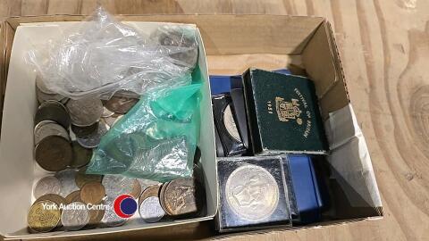 Festival of Britain 1951 Crown with certificate in case ,3 Churchill Crowns,3 Queen Elizabeth crowns and 2 first decimal coin booklets and mixed English and Foreign coins