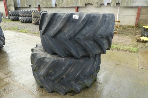 2x 710/55 R30 tyres, included by permission