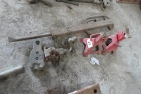 2 x axle stands, various ball hitches and bar