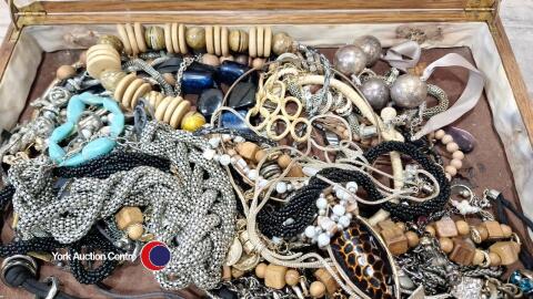 Box of jewellery