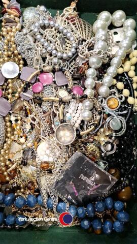 Box of jewellery