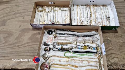 3 Trays of fashion/costume jewellery