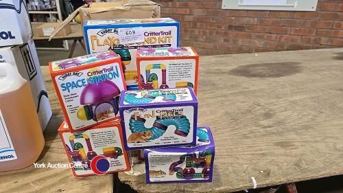 8 x Critter Trail play equipment (hamster, mice, gerbil etc)