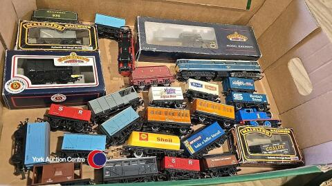 Box of model railway oo rolling stock, some boxed