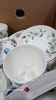 box of tea sets including 'Salon' 'Imperial' and Wedgwood 'Penshurst' - 3