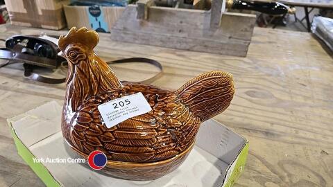 Vintage Price Kensington ceramic chicken egg holder