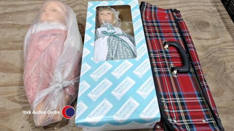 Folding case, Various dolls etc