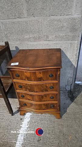 4 Drawer Bow fronted chest of drawers