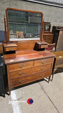 Vintage Mahogany dressing table with drawers and mirror