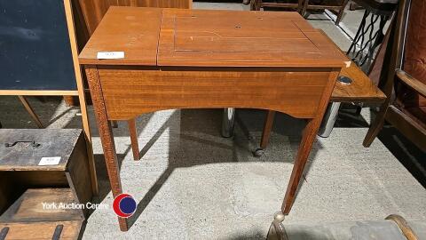 Vintage Singer sewing machine with table