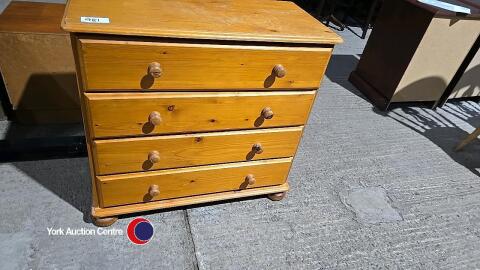 Pine chest of drawers