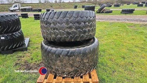 2 Michelin 560/60-22.5 tyres 10% tread