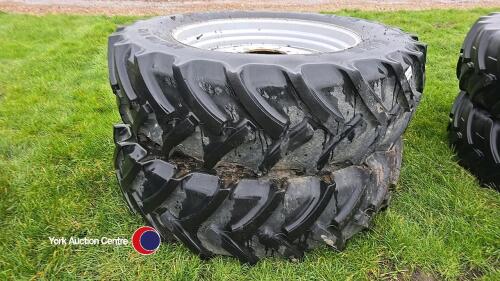 Pair 480-80R46 wheels