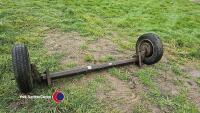 Trailer axle with wheels