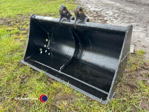 JCB 30in mini digger bucket, unused