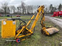 Bomford Farmtrim 435 hedge cutter, new head motor good flails - PTO in office