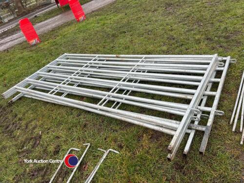 4 x 10ft x 5ft cattle hurdles with pins