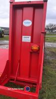 JNC low loader trailer with beavertail spring loaded ramps, 13ft 9ins flatbed, 4ft 4ins beavertail, hydraulic brakes - 5