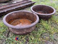 Pair of cast iron planters - 3