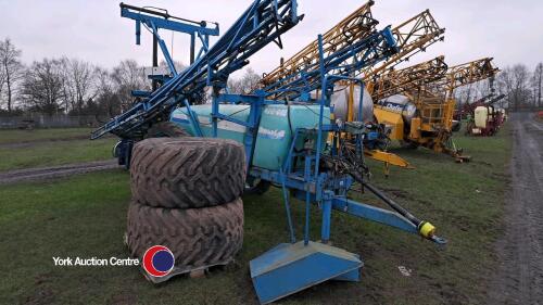 Berthoud 20m 2200L trailed sprayer, row crop & flotation wheels