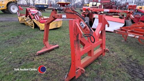 2013 Hall square bale nipper with JCB brackets