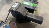 Large Record vice, good condition, wo