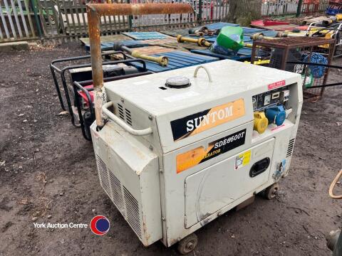 Suntom diesel generator, model SDE6500T, key start, key in office